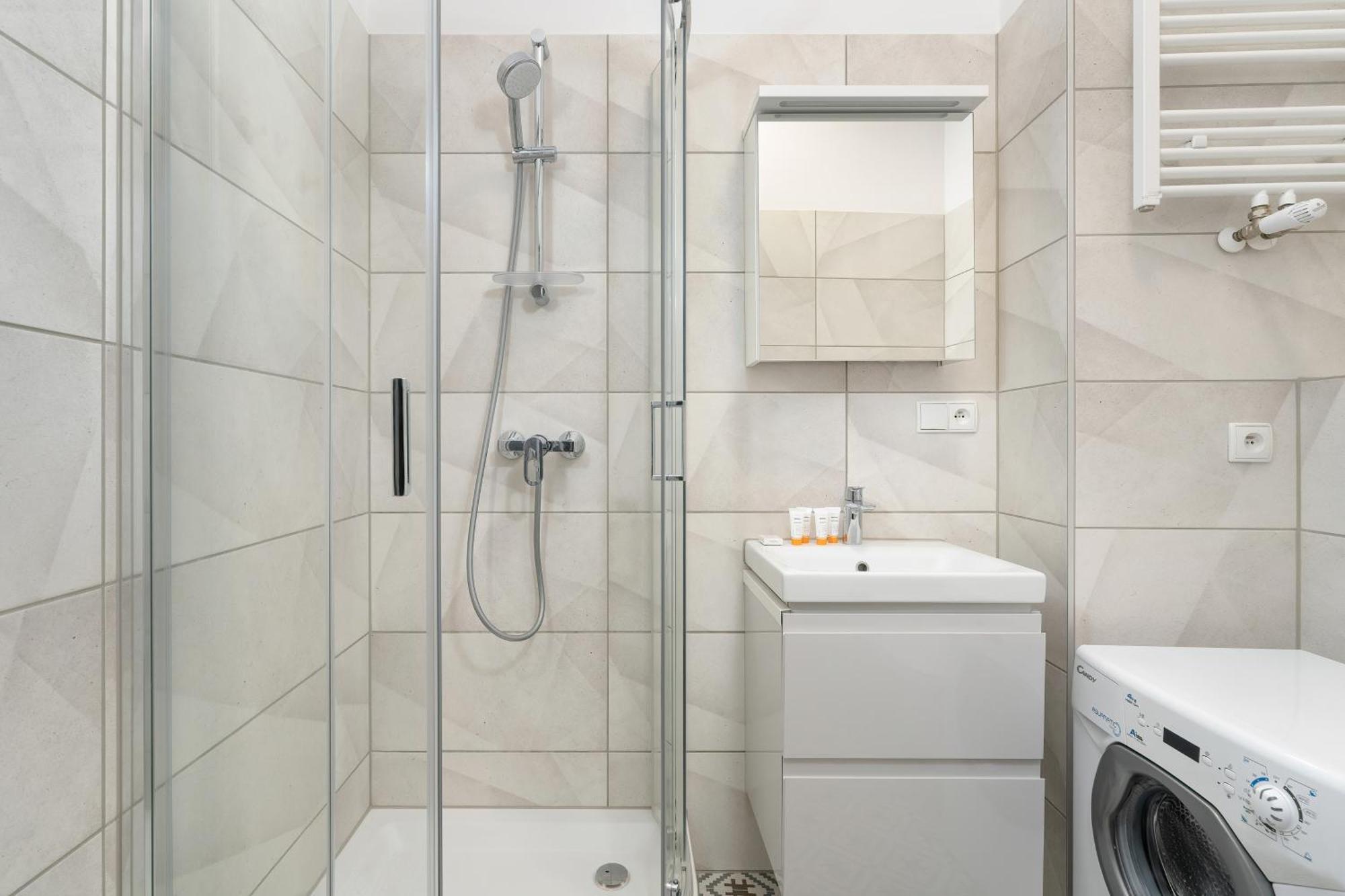 Cosy Studios Gasiorowskich By The Wilson Park By Noclegi Renters Poznan Ngoại thất bức ảnh